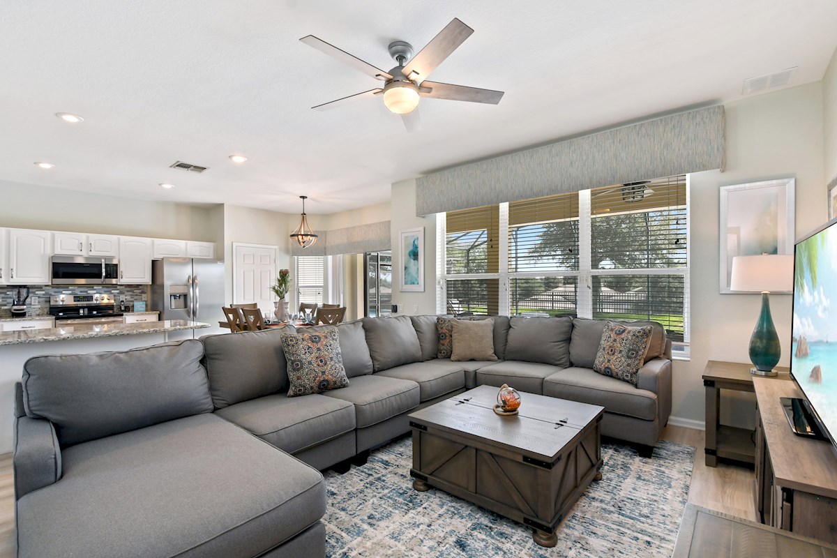 Family room/Kitchen