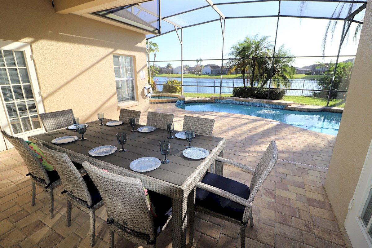 Formosa Gardens Estates 5 Bedroom Executive Lakeview Villa