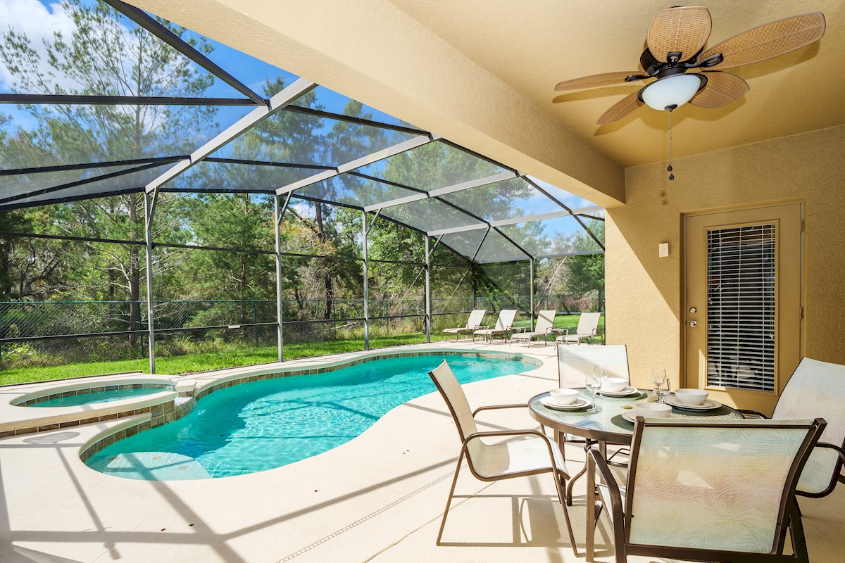 Calabria 6 Bed 4 Bath Villa with South Facing Pool and Spa