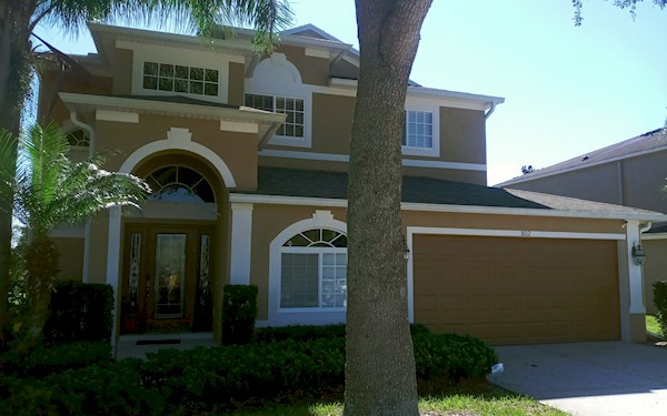 802 SUFFOLK PLACE