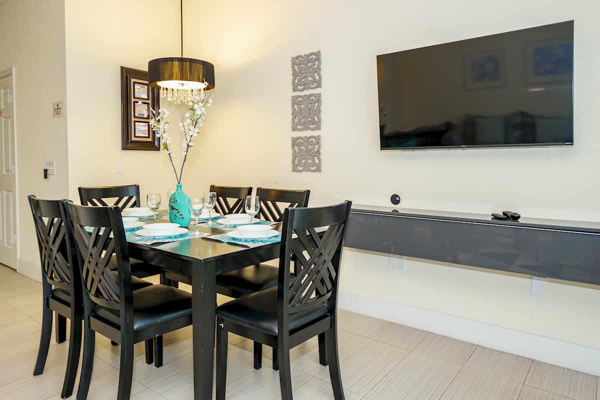 Dining Area in Lounge