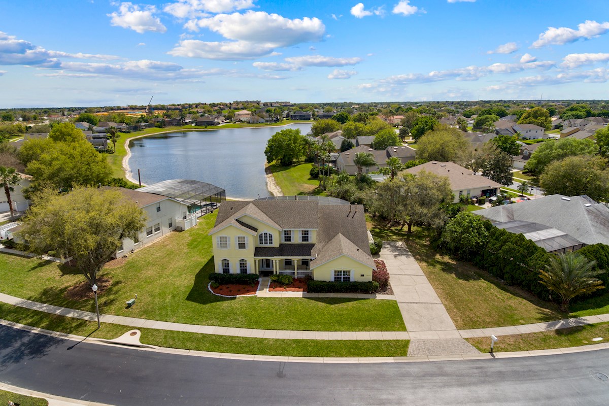7 BR/6BA Villa in Formosa Gardens
