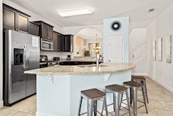 Kitchen with Breakfast Bar