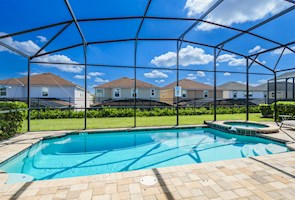 Solara Resort | 5 Bed 4 Bath Orlando Rental with Pool and Spa