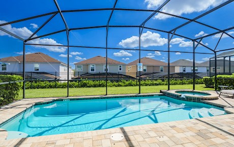 Solara Resort | 5 Bed 4 Bath Orlando Rental with Pool and Spa