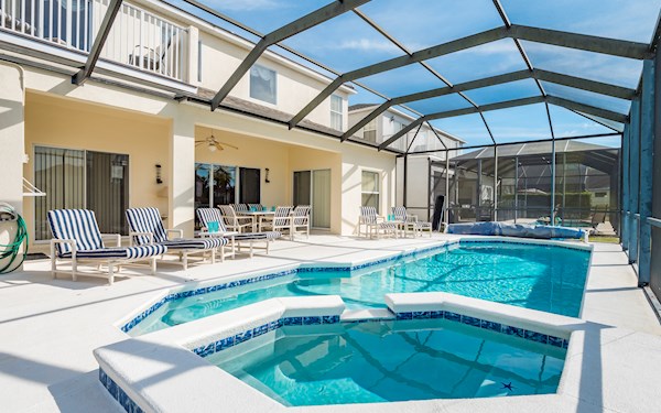 Cumbrian Lakes - Luxury 6 Bed 4½ Bath Orlando Vacation Villa