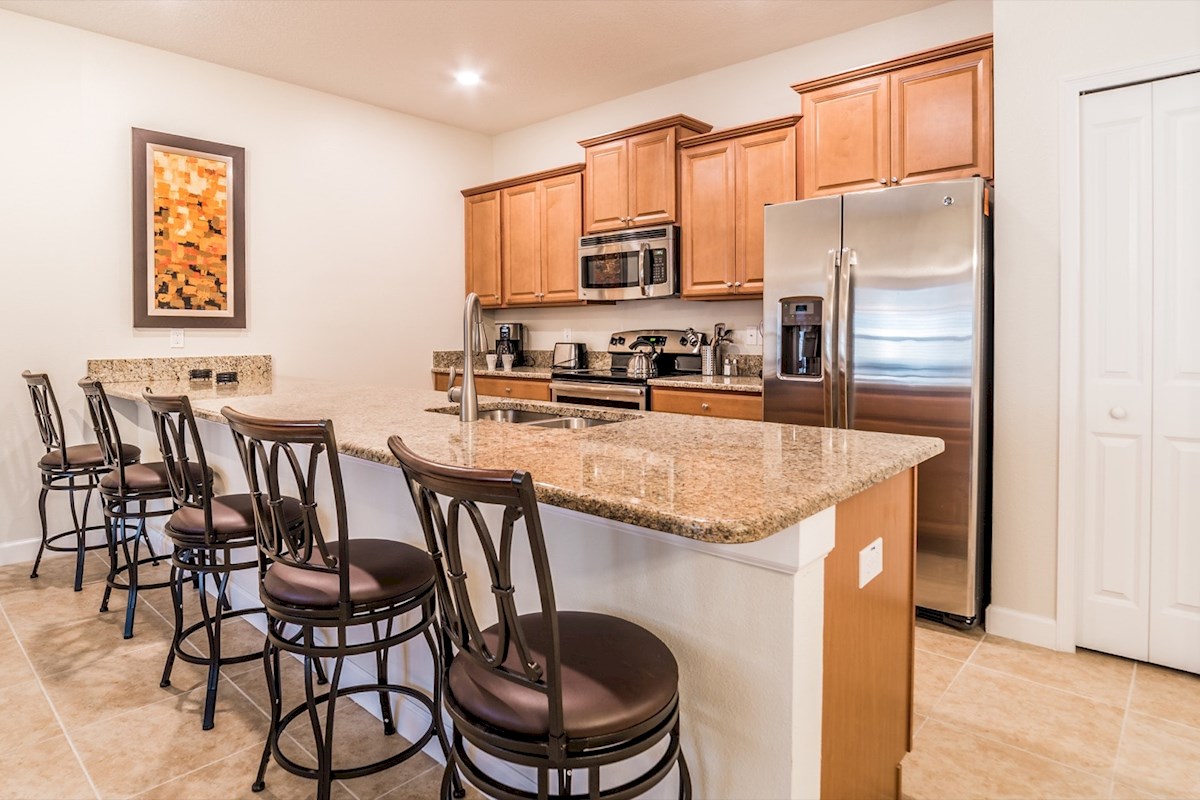 Kitchen with Breakfast Bar