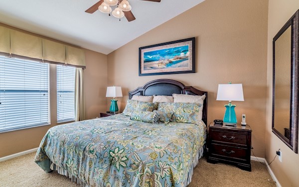 King Master Bedroom with Ensuite