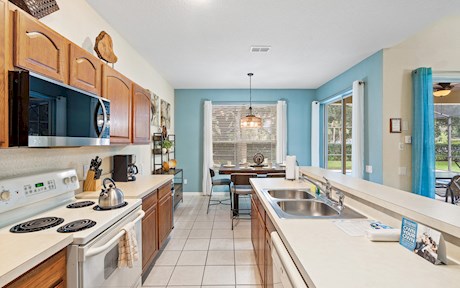 Windsor Hills 4 Bedroom 4 Bath Villa | Close to Clubhouse (300m)