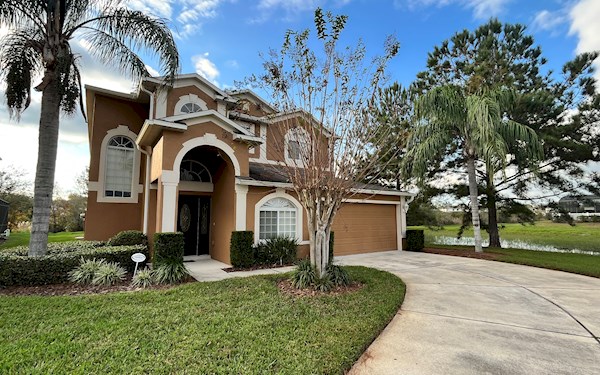 Image 1 - Front of house