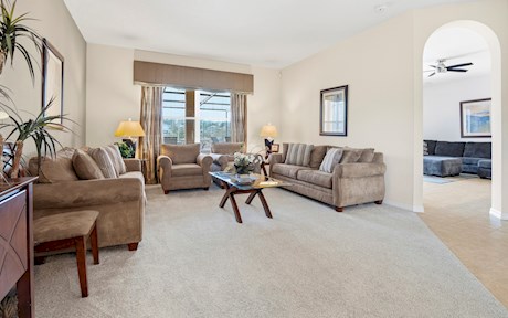 5 Bedroom 3 Bath Villa on The Shire of West Haven