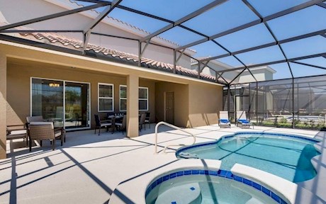 Brand New 6 Bed / 5 Bath Villa on Solterra Resort