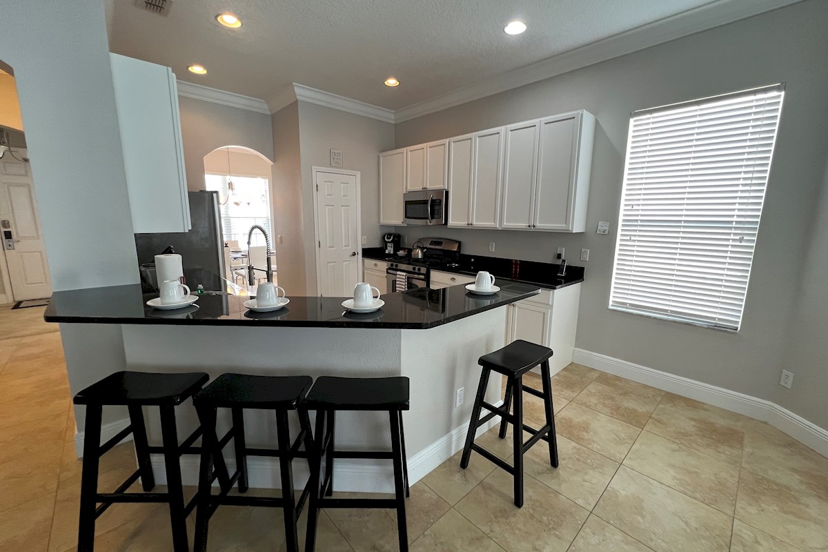 3 Full Kitchen