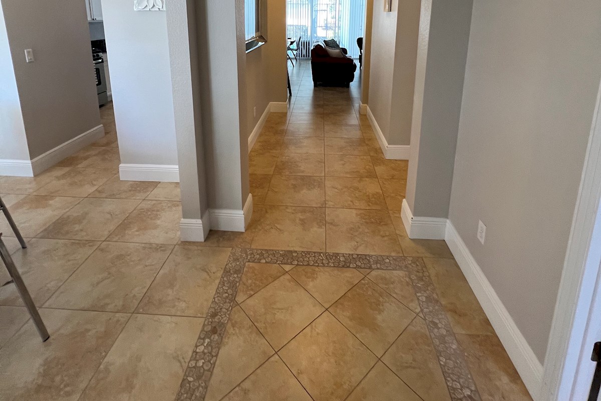 2 Entrance Hall
