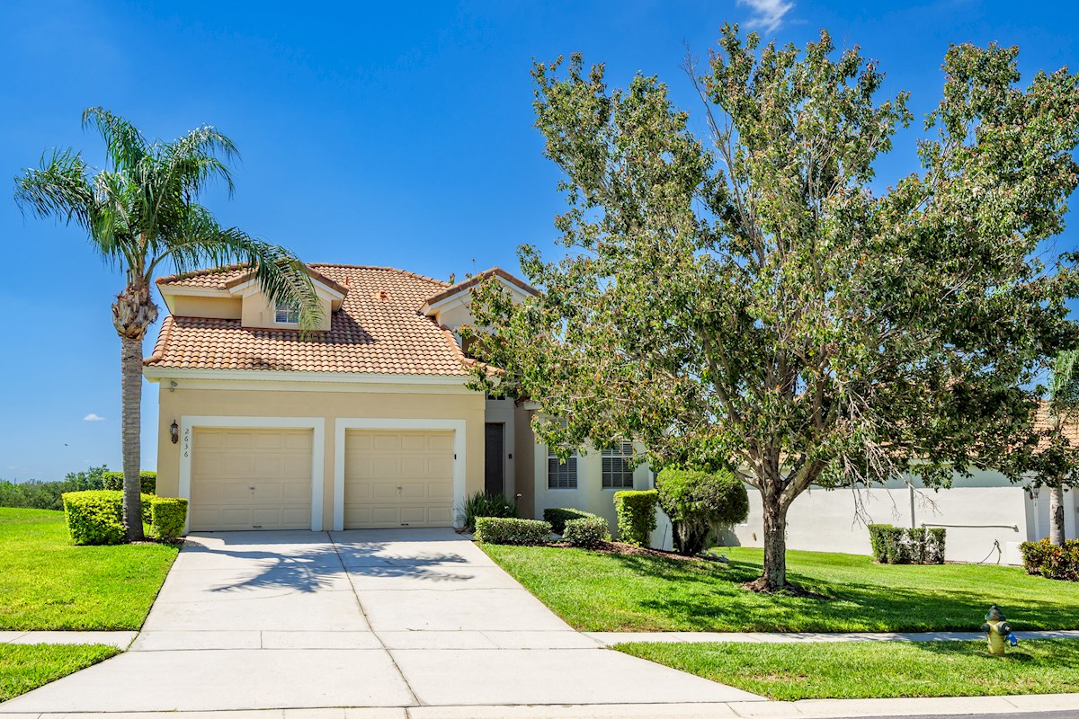 * Windsor Hills 5 Bed 5 Bath Villa Elevated Lake View