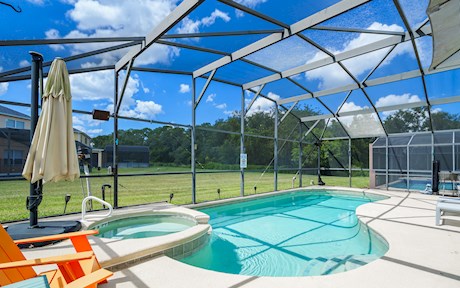 Emerald Island | 4 Bed 3 Bath Villa with West Facing Pool