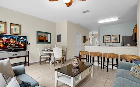 Windsor Hills | 3 Bed 3 Bath Townhouse with Splash Pool
