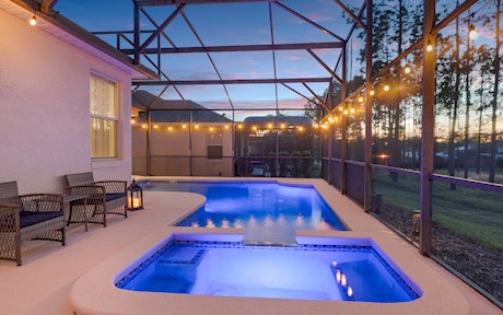 Luxurious & Modern 5 Bedroom 4 Bath at Calabay Parc