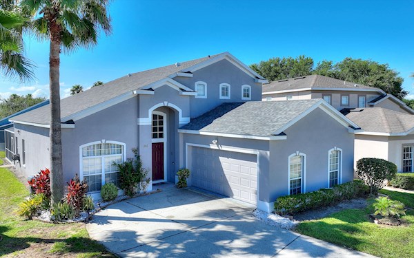 Hampton Lakes 5 Bedroom