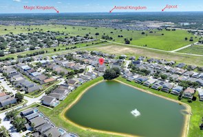 Hampton Lakes 5 Bed Villa with Private Pool & Games Room