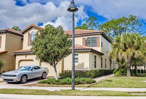 * Fountains at Champions Gate - 3 Bed 3.5 Bath Townhome
