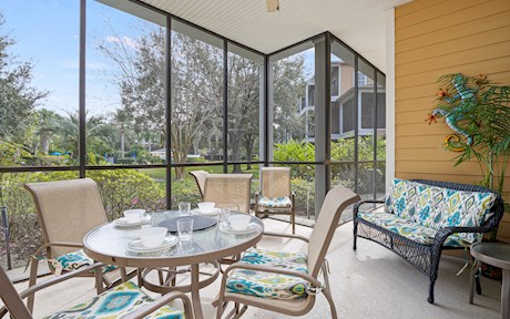 Luxury Condo • Large Lanai • 4 Heated Pools • Near Disney