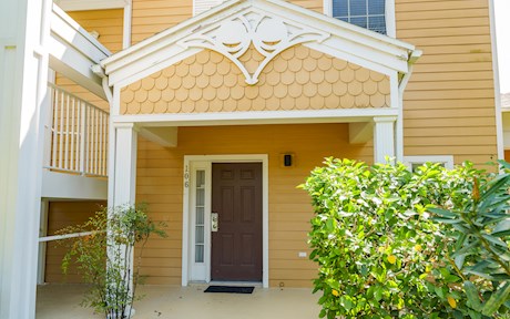 Luxurious Modernised 2 Bed Condo | Bahama Bay Resort