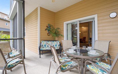 Luxury Condo • Large Lanai • 4 Heated Pools • Near Disney