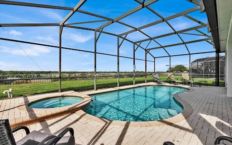 Windsor Hills | 6 Bed 5 Bath Villa | West Facing Pool and Spa