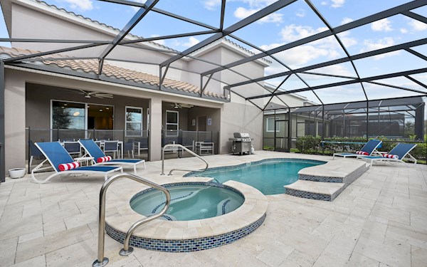 Pool & Spa