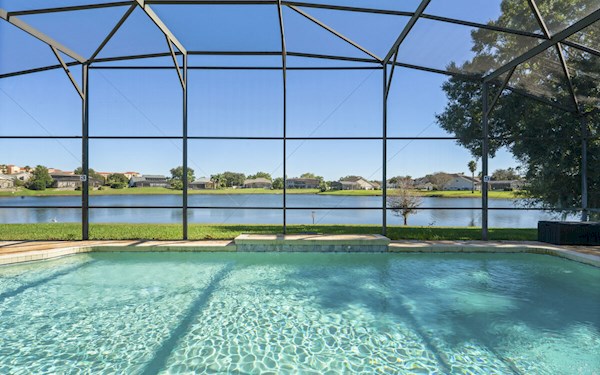 Mickey's Waterside - BRAND NEW! Lakefront 9BR Pool Hot Tub, BBQ
