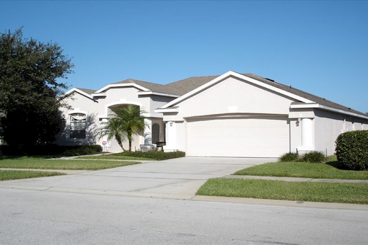 Highlands Reserve Villa Former showhome with huge Master Suite