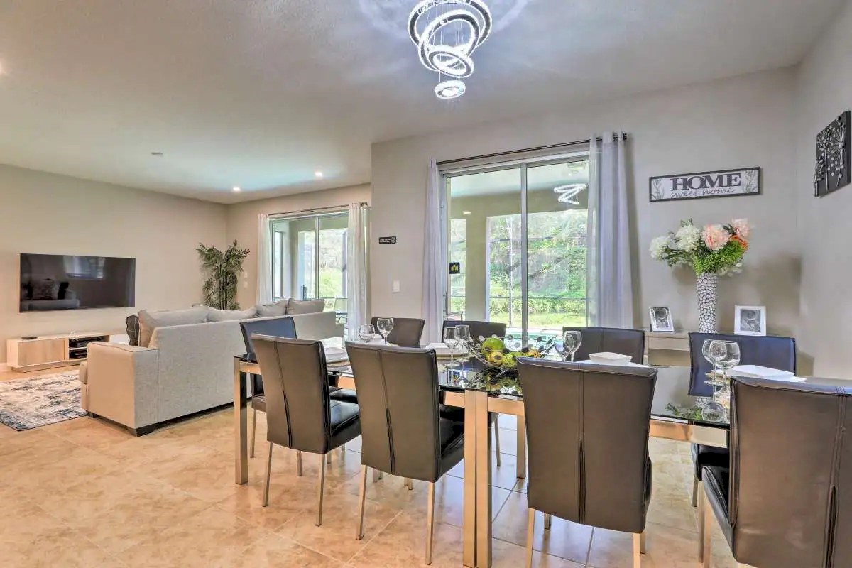 8 seat dining table w beautiful Pool view. 