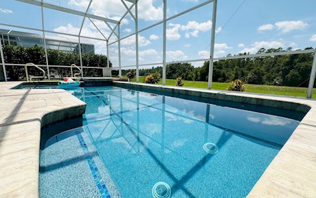 Luxury Villa on Golf Community Close to Disney
