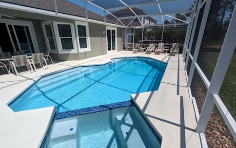 Emerald on the Green | Highlands Reserve 5 bed 3 Bath Villa