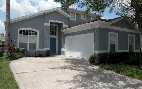 Lake View Dream Villa | Hampton Lakes 5 Bed 3 Bath Villa