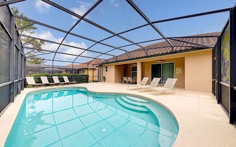  Stunning 5 Bed Villa with Modern Decor, Pool and Games Room