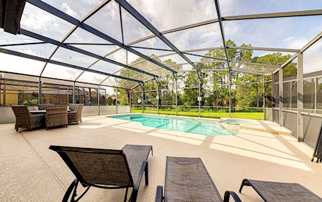 Spacious & Elegant 6 bed 5 Bath Villa on a Gated Resort